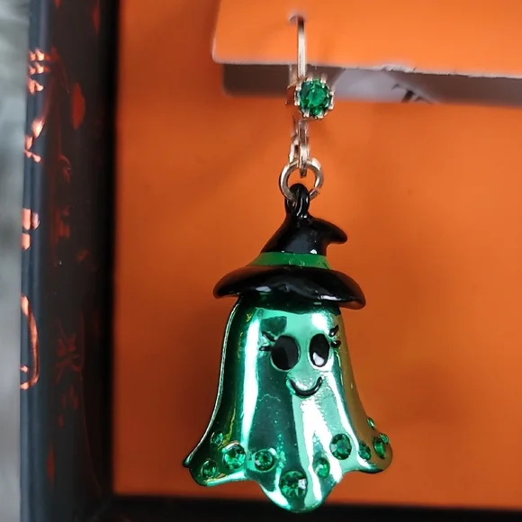 Betsey Johnson Emerald Ghost Earrings with Black Hat - Picture 3 of 8